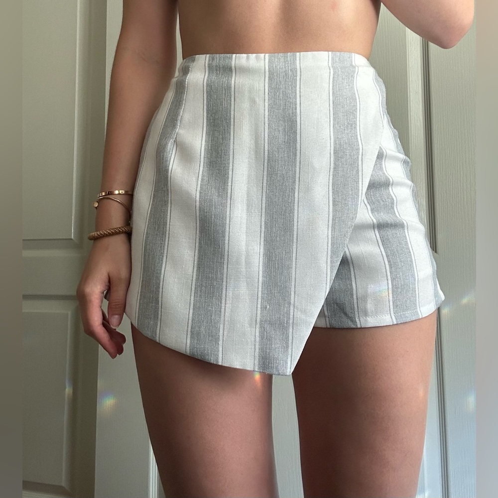 White and grey striped skort